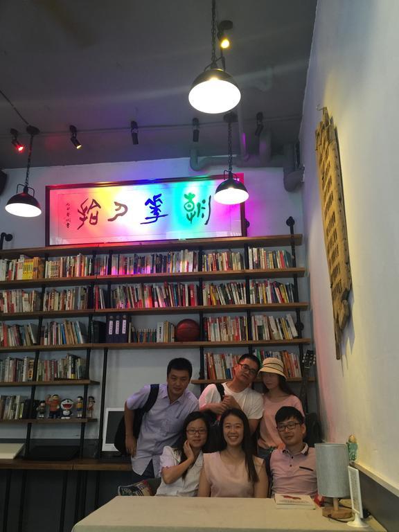 Zhaohuaxishi Youth Hostel Kuangcsou Kültér fotó