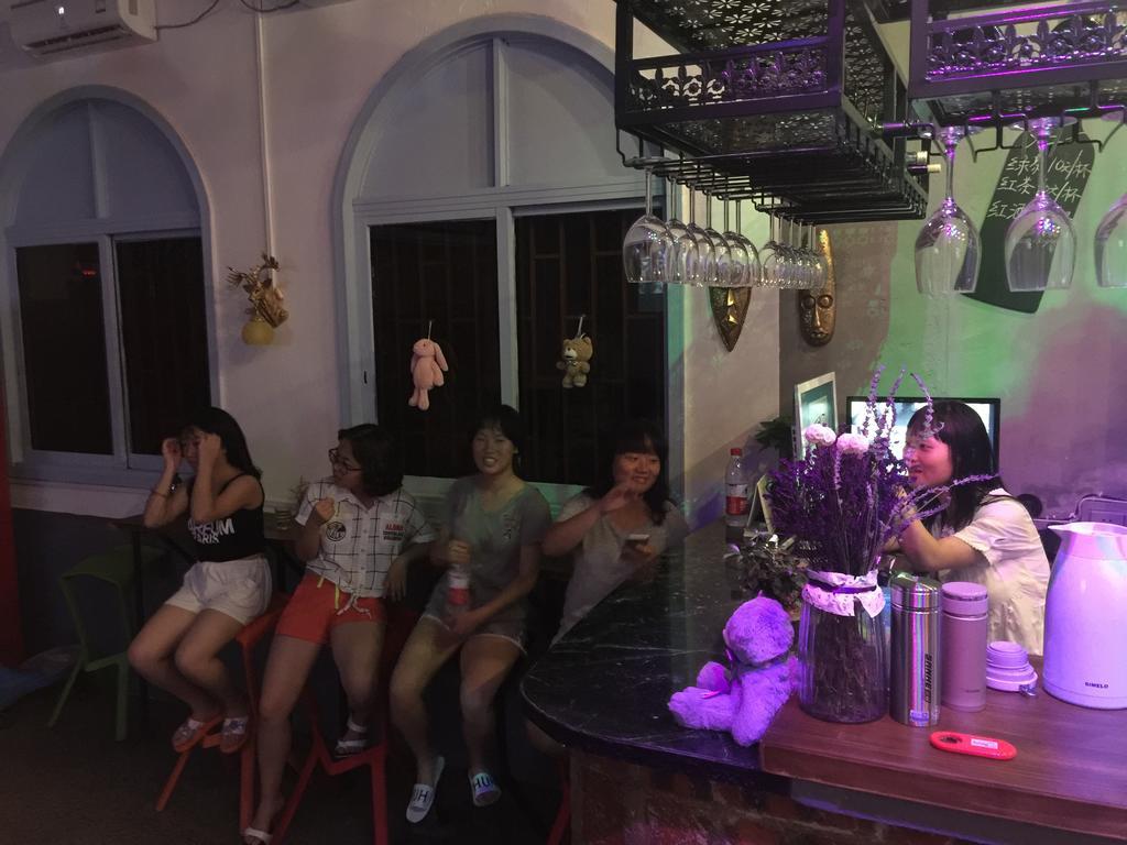 Zhaohuaxishi Youth Hostel Kuangcsou Kültér fotó