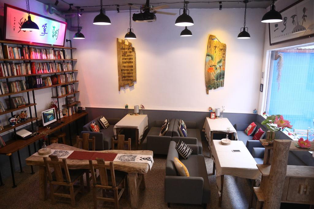 Zhaohuaxishi Youth Hostel Kuangcsou Kültér fotó
