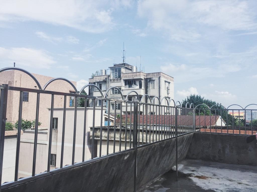 Zhaohuaxishi Youth Hostel Kuangcsou Kültér fotó